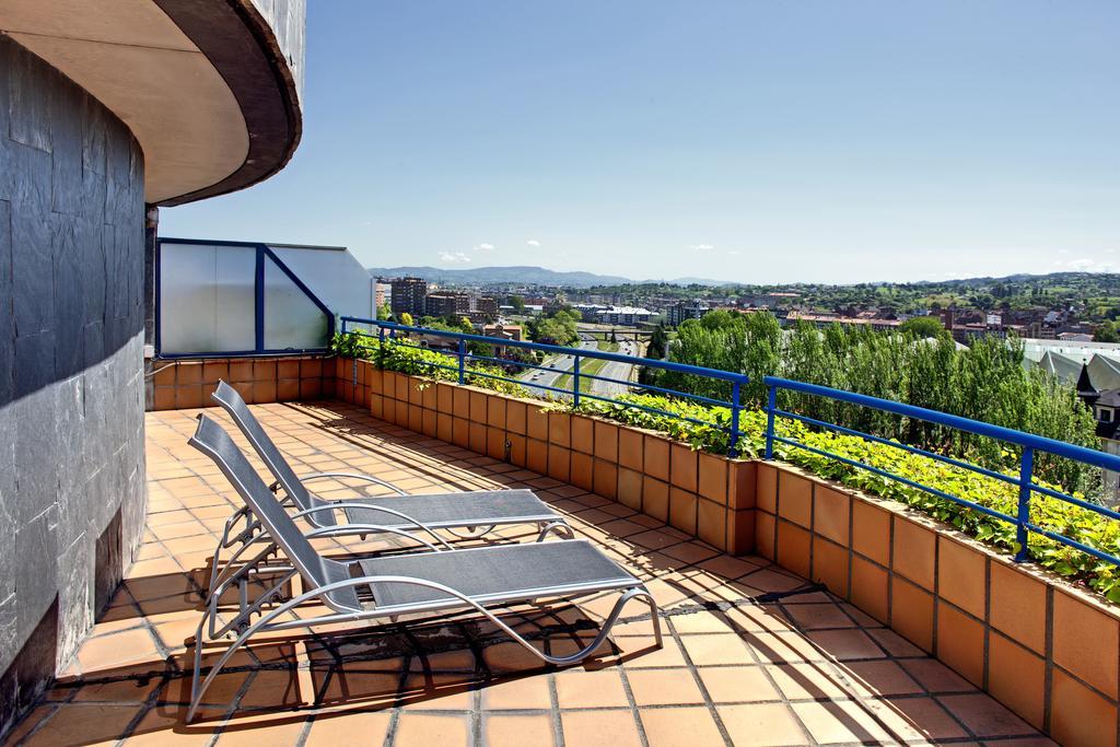 Aparthotel Campus Oviedo Zewnętrze zdjęcie